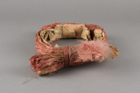 Kwakwaka%27wakw%20artist%2C%20%3Cb%3E%3Ci%3E%20Headband%3C%2Fi%3E%3C%2Fb%3E%2C%20ca.%201880%2C%20cedar%20bark%20and%20feathers%2C%20Museum%20Purchase%3A%20Indian%20Collection%20Subscription%20Fund%2C%20Rasmussen%20Collection%20of%20Northwest%20Coast%20Indian%20Art%2C%20no%20known%20copyright%20restrictions%2C%2048.3.394b